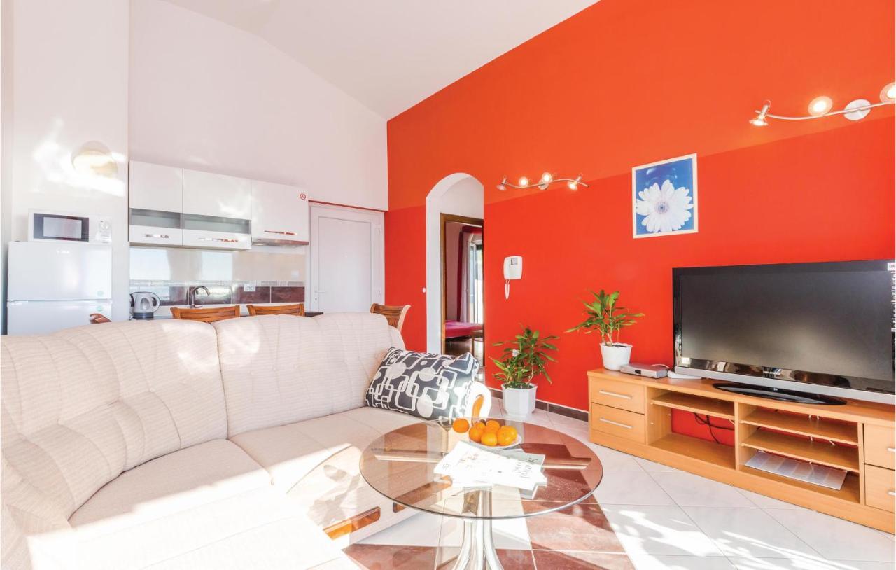 Amazing Apartment In Makarska With Wifi מראה חיצוני תמונה